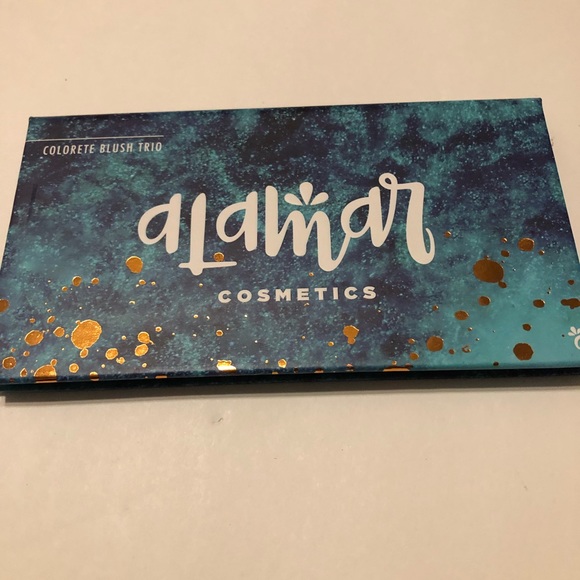 Alamar blush palette and brushes - Picture 4 of 4